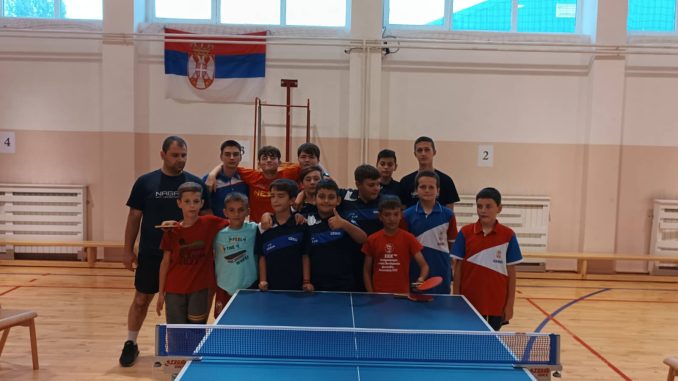 tenis nas1